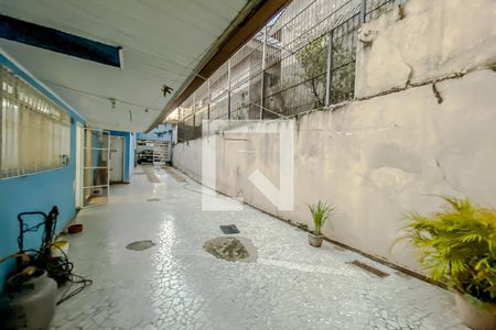 Casa à venda com 250m², 3 quartos e 7 vagasQuintal