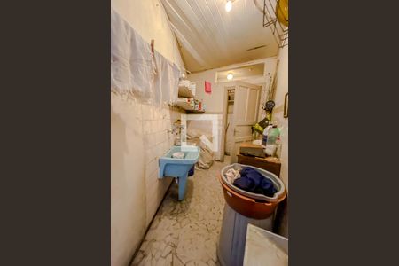 Casa à venda com 250m², 3 quartos e 7 vagasLavanderia