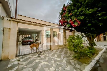 Casa à venda com 250m², 3 quartos e 7 vagasFachada