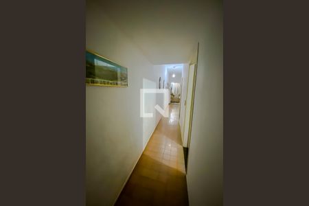 Casa à venda com 250m², 3 quartos e 7 vagasCorredor