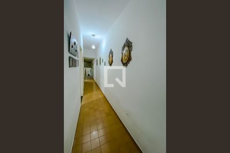 Casa à venda com 250m², 3 quartos e 7 vagasCorredor