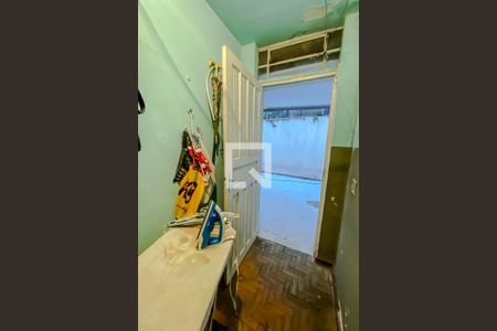 Casa à venda com 250m², 3 quartos e 7 vagasLavanderia