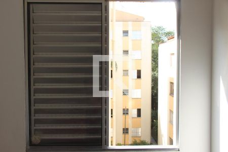 Quarto 1 de apartamento para alugar com 2 quartos, 60m² em Jardim Caiapia, Cotia