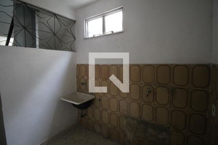 Casa para alugar com 77m², 2 quartos e sem vagaÁrea de Serviço