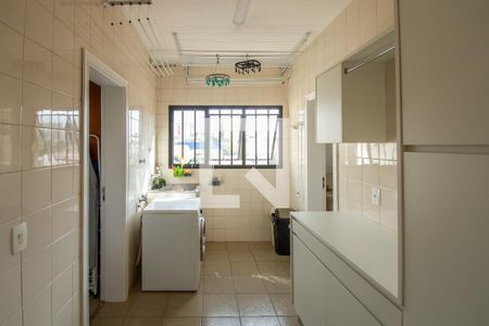 Apartamento para alugar com 204m², 4 quartos e 2 vagas Apartamento para alugar com 204m², 4 quartos e 2 vagasÁrea de Serviço