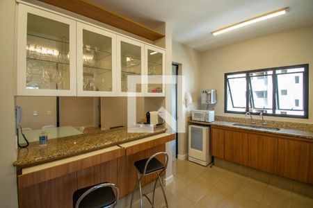 Apartamento para alugar com 204m², 4 quartos e 2 vagas Apartamento para alugar com 204m², 4 quartos e 2 vagasCozinha