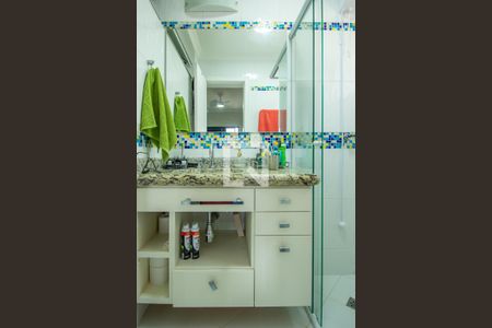 Apartamento para alugar com 204m², 4 quartos e 2 vagas Apartamento para alugar com 204m², 4 quartos e 2 vagasBanheiro da Suíte 2