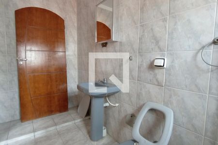 Casa à venda com 250m², 3 quartos e 1 vaga Casa à venda com 250m², 3 quartos e 1 vagaBanheiro Suíte 2