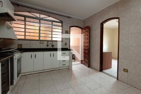 Casa à venda com 250m², 3 quartos e 1 vaga Casa à venda com 250m², 3 quartos e 1 vagaCozinha