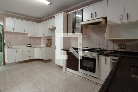 Casa à venda com 250m², 3 quartos e 1 vaga Casa à venda com 250m², 3 quartos e 1 vagaCozinha