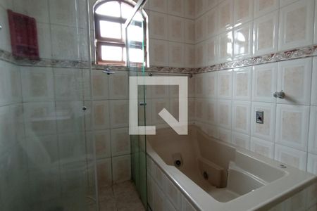 Casa à venda com 250m², 3 quartos e 1 vaga Casa à venda com 250m², 3 quartos e 1 vagaBanheiro Suíte 1