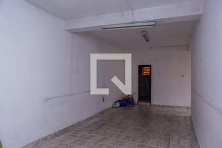 Casa à venda com 250m², 3 quartos e 1 vaga Casa à venda com 250m², 3 quartos e 1 vagaGaragem