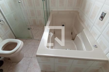 Casa à venda com 250m², 3 quartos e 1 vaga Casa à venda com 250m², 3 quartos e 1 vagaBanheiro Suíte 1