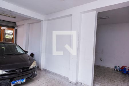 Casa à venda com 250m², 3 quartos e 1 vaga Casa à venda com 250m², 3 quartos e 1 vagaGaragem