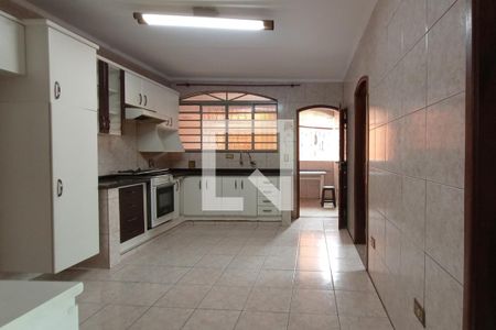 Casa à venda com 250m², 3 quartos e 1 vaga Casa à venda com 250m², 3 quartos e 1 vagaCozinha