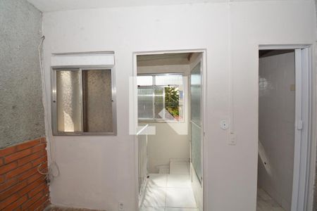 Sala/Quarto de casa para alugar com 1 quarto, 60m² em Vila Kosmos, Rio de Janeiro