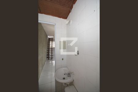 Casa para alugar com 60m², 1 quarto e sem vagaBanheiro do Segundo Piso