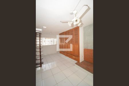 Sala/Quarto de casa para alugar com 1 quarto, 60m² em Vila Kosmos, Rio de Janeiro