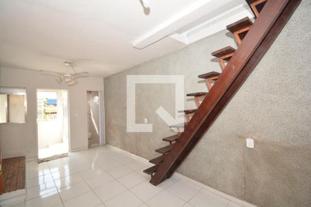 Sala/Quarto de casa para alugar com 1 quarto, 60m² em Vila Kosmos, Rio de Janeiro