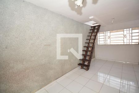 Sala/Quarto de casa para alugar com 1 quarto, 60m² em Vila Kosmos, Rio de Janeiro