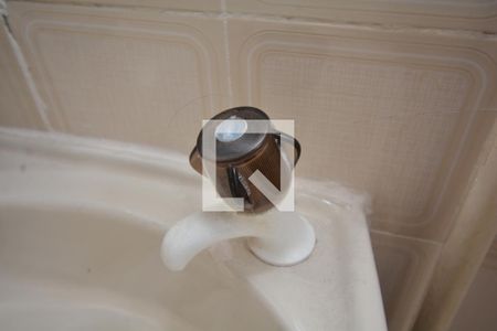 Casa para alugar com 60m², 1 quarto e sem vagaBanheiro do Primeiro Piso - Torneira