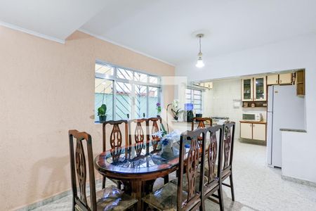 Casa à venda com 151m², 3 quartos e 2 vagas Casa à venda com 151m², 3 quartos e 2 vagasCopa