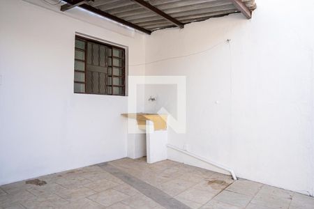 Casa para alugar com 71m², 2 quartos e sem vagaÁrea de Serviço