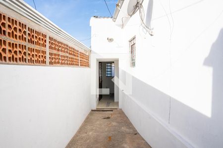 Casa para alugar com 71m², 2 quartos e sem vagaFachada