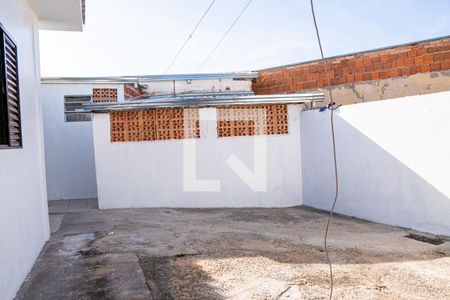 Casa para alugar com 71m², 2 quartos e sem vagaQuintal
