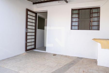 Casa para alugar com 71m², 2 quartos e sem vagaÁrea de Serviço