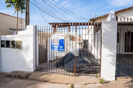 Casa para alugar com 71m², 2 quartos e sem vagaFachada
