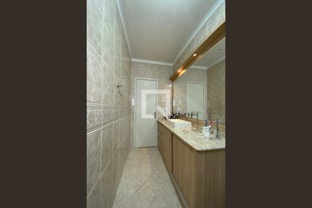 Apartamento à venda com 235m², 3 quartos e 1 vagaBanheiro 3