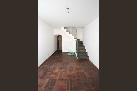 Sala de casa para alugar com 2 quartos, 119m² em Vila Tolstoi, São Paulo