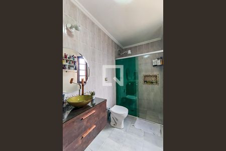 Casa de condomínio para alugar com 125m², 3 quartos e 3 vagasSuíte 1 - Banheiro