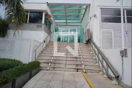 Apartamento à venda com 37m², 1 quarto e 1 vagaFachada e portaria