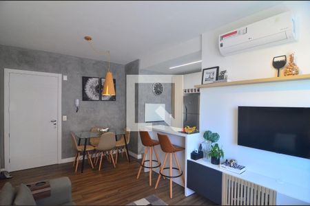 Sala de apartamento à venda com 1 quarto, 46m² em Marechal Rondon, Canoas