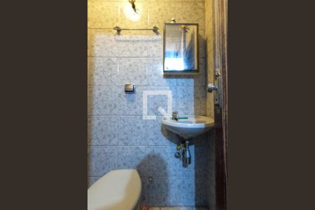 Casa à venda com 250m², 4 quartos e 5 vagasBanheiro da Suíte 1