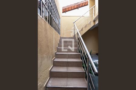 Casa à venda com 250m², 4 quartos e 5 vagasEscada