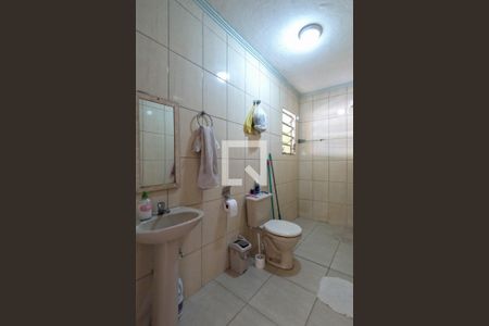 Casa à venda com 250m², 4 quartos e 5 vagasBanheiro de Serviço