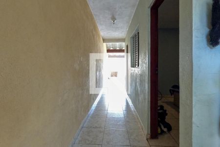 Casa à venda com 250m², 4 quartos e 5 vagasCorredor