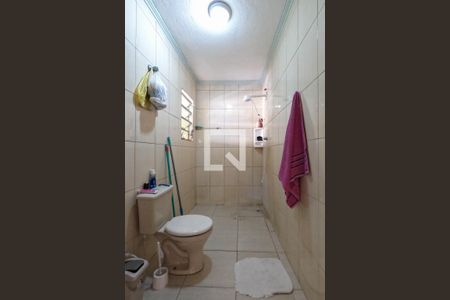 Casa à venda com 250m², 4 quartos e 5 vagasBanheiro de Serviço