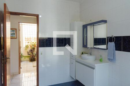 Casa à venda com 164m², 3 quartos e 3 vagasBanheiro