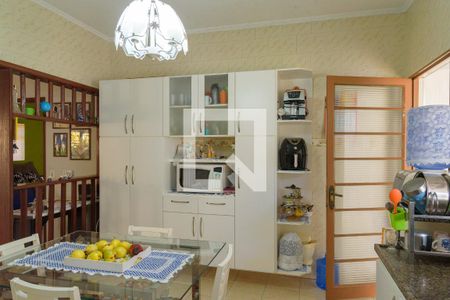 Casa à venda com 164m², 3 quartos e 3 vagasCozinha