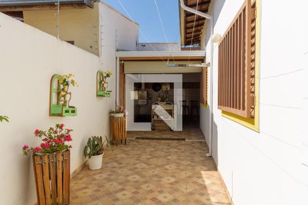Casa à venda com 164m², 3 quartos e 3 vagasQuintal