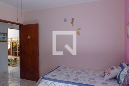 Casa à venda com 164m², 3 quartos e 3 vagasQuarto 2