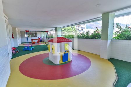 Apartamento para alugar com 92m², 3 quartos e 1 vaga Apartamento para alugar com 92m², 3 quartos e 1 vagaPlayground