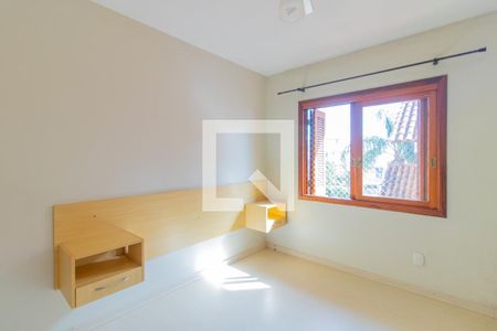 Quarto 1 de casa de condomínio à venda com 3 quartos, 250m² em Espírito Santo, Porto Alegre