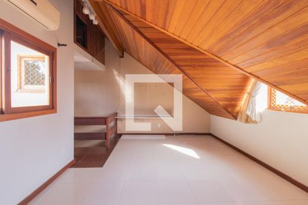 Casa de condomínio à venda com 250m², 3 quartos e sem vagaSótão