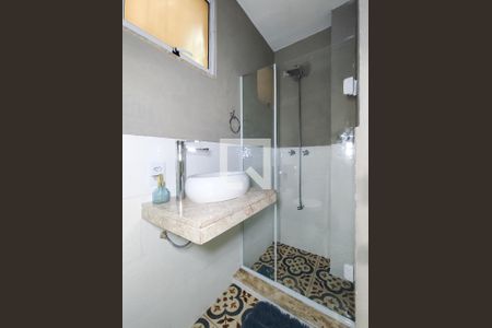 Apartamento para alugar com 70m², 2 quartos e sem vaga Apartamento para alugar com 70m², 2 quartos e sem vagaBanheiro Corredor