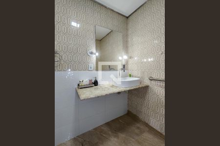 Apartamento para alugar com 70m², 2 quartos e sem vaga Apartamento para alugar com 70m², 2 quartos e sem vagaBanheiro Corredor